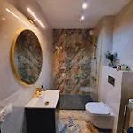 Jacuzzi アパート