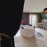 Jacuzzi *
